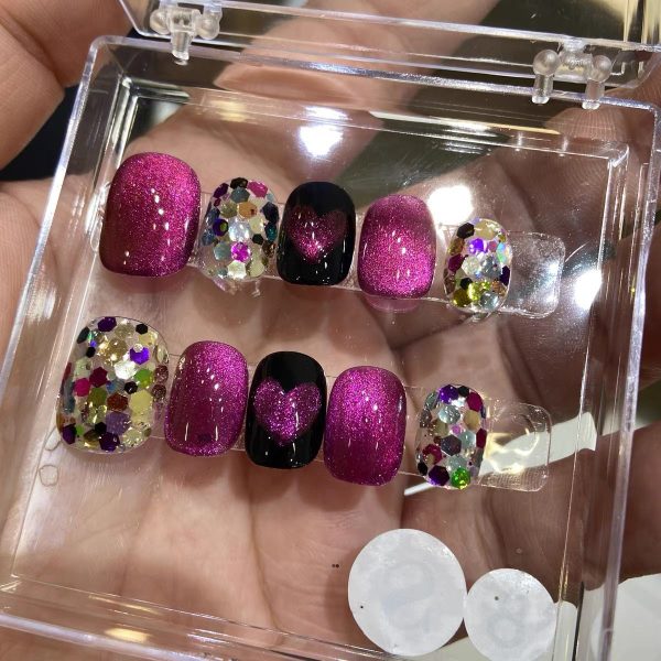 TEN PIECES OF HANDCRAFTED PRESS ON NAIL Fashion